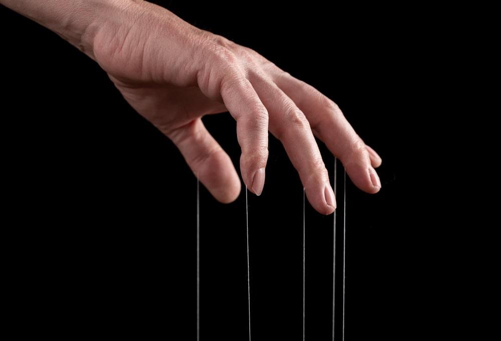 comment repérer un manipulateur